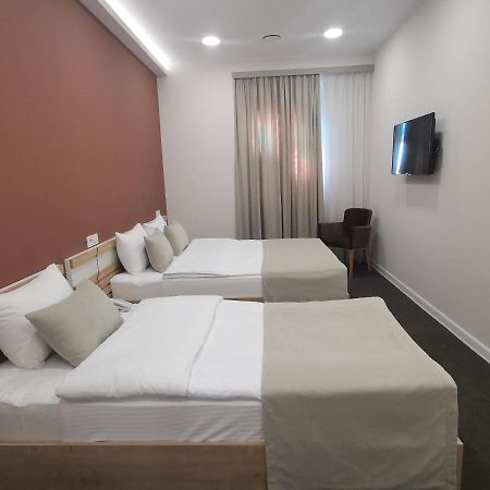 Bonjour Boutique Hotel Γιερεβάν Εξωτερικό φωτογραφία