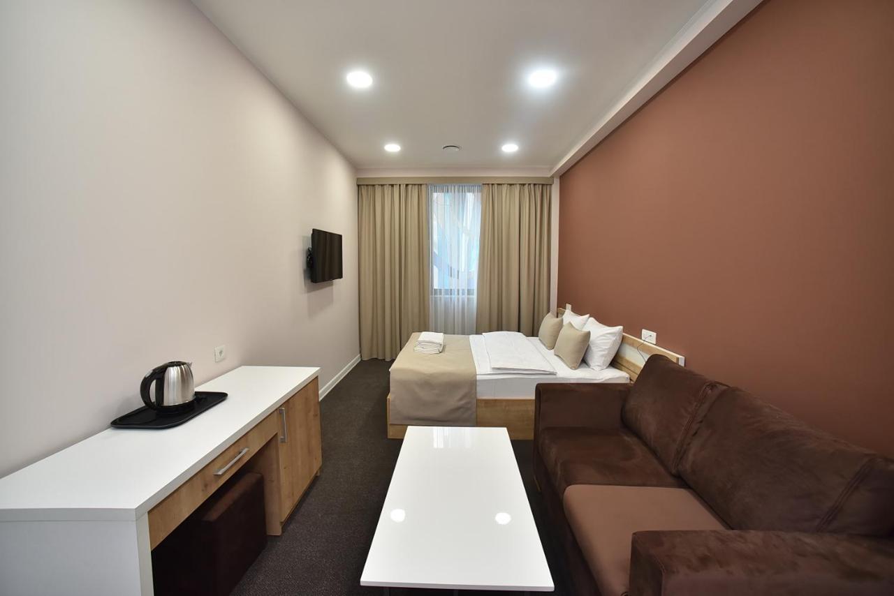 Bonjour Boutique Hotel Γιερεβάν Εξωτερικό φωτογραφία